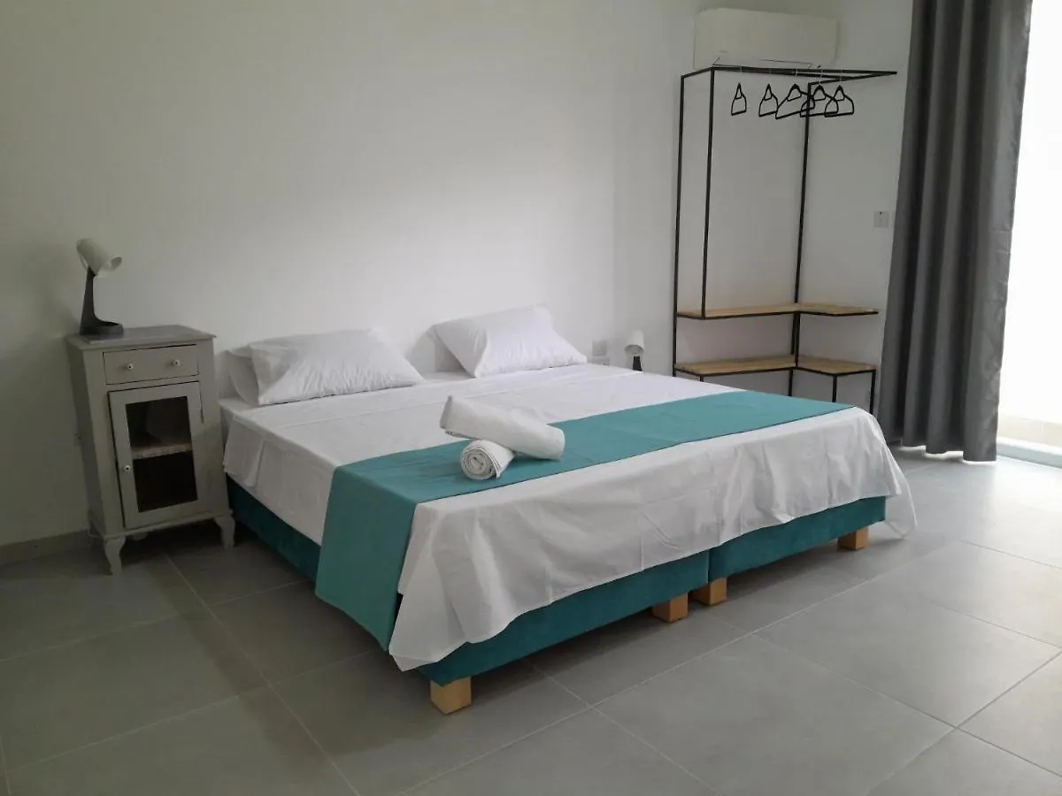 Limestone Suites Sliema Bed & Breakfast